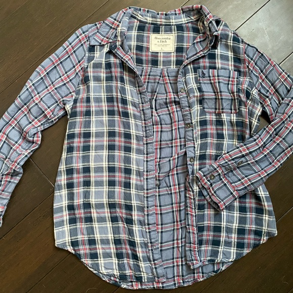 Abercrombie & Fitch Tops - Abercrombie & Fitch Flannel Button Down